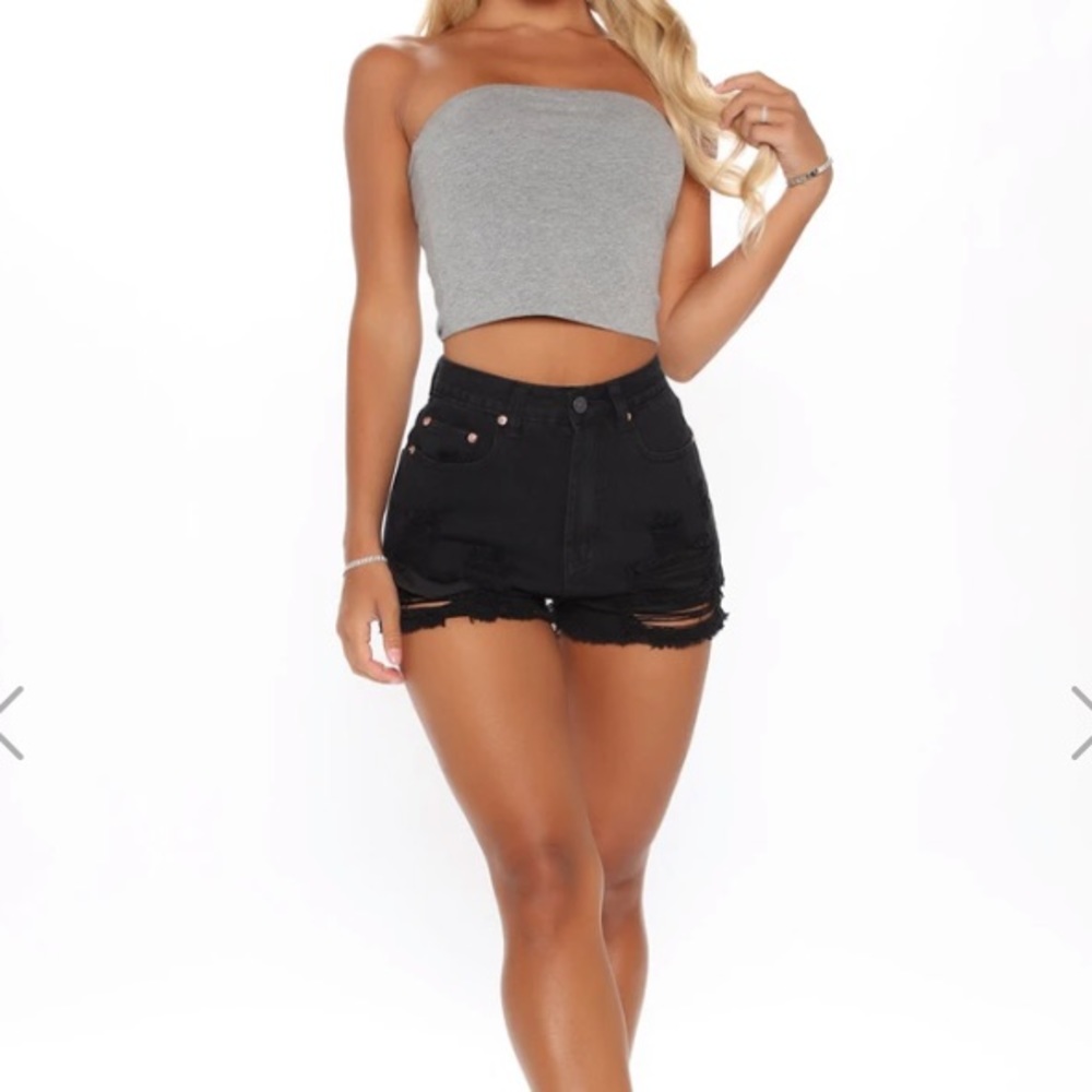 🖤Fashion Nova shorts!!🖤